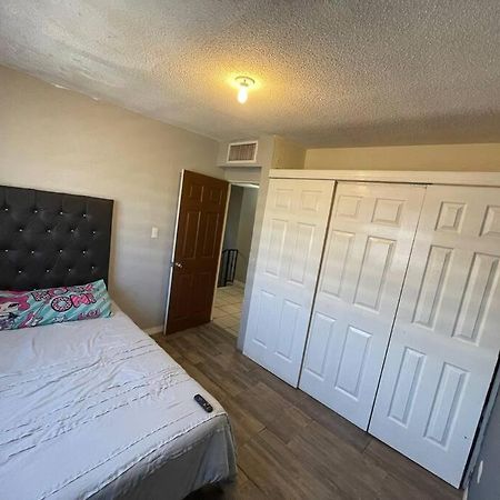 Casa Granada Cercana A Consulado Y Aeropuerto. Ciudad Juárez Kültér fotó