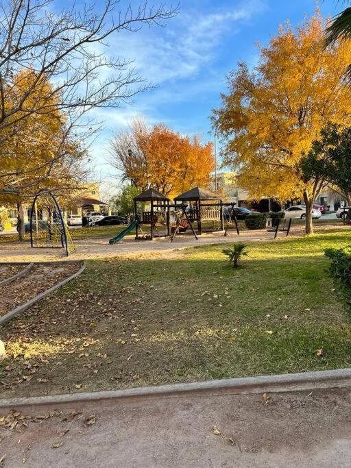 Casa Granada Cercana A Consulado Y Aeropuerto. Ciudad Juárez Kültér fotó