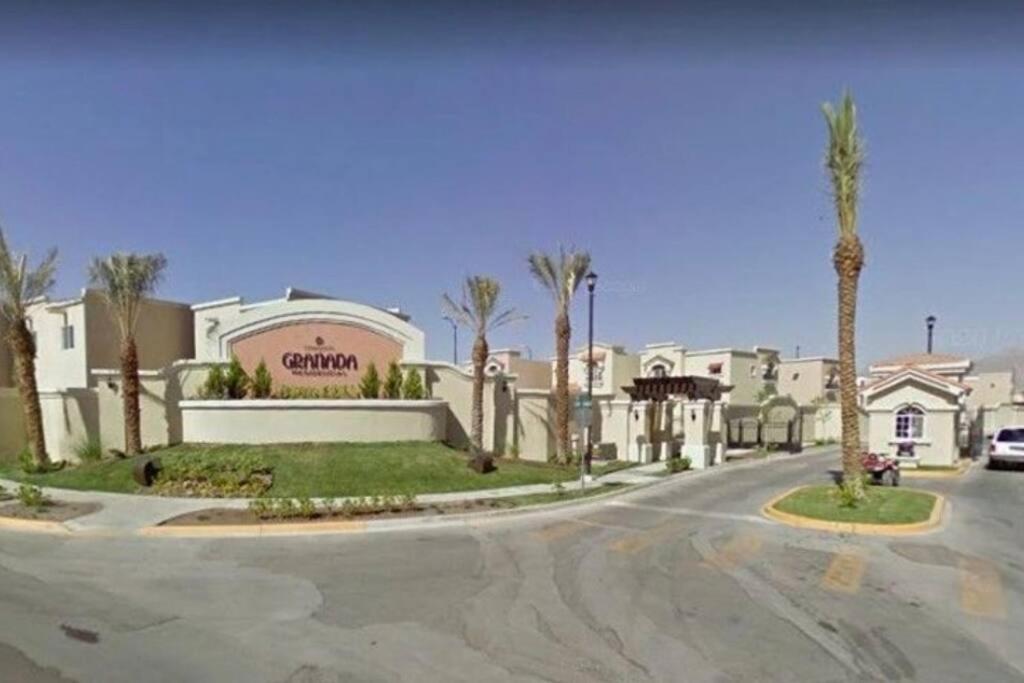 Casa Granada Cercana A Consulado Y Aeropuerto. Ciudad Juárez Kültér fotó